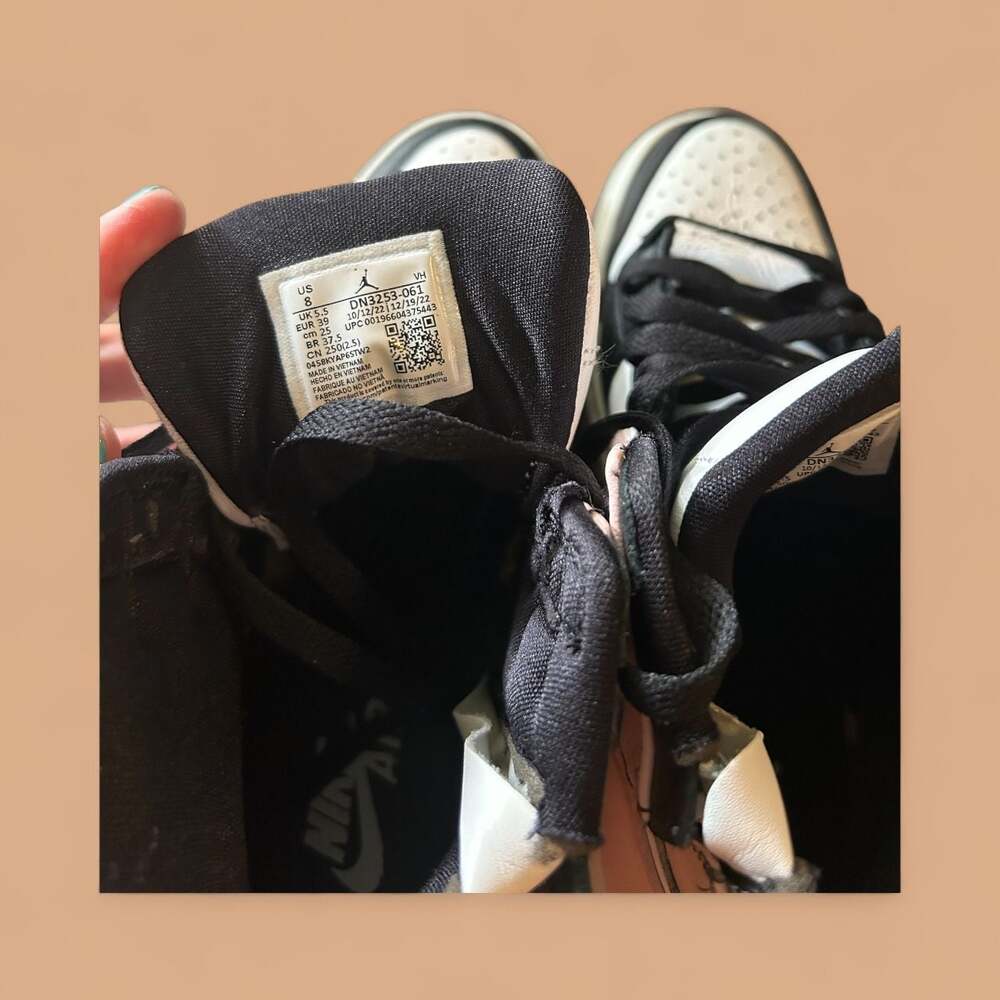 Nike Air Jordan 1 Mid Crimson Tint (GS) - Picture 9 of 10